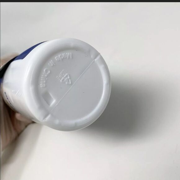 Real Madrid Water Bottle White Soccer Plastic Sports Team Futbol RMCF Game Blue - Picture 6 of 7